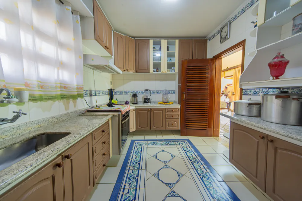 Casa, 6 quartos, 550 m² - Foto 3