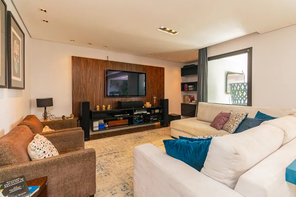 Apartamento, 3 quartos, 209 m² - Foto 2
