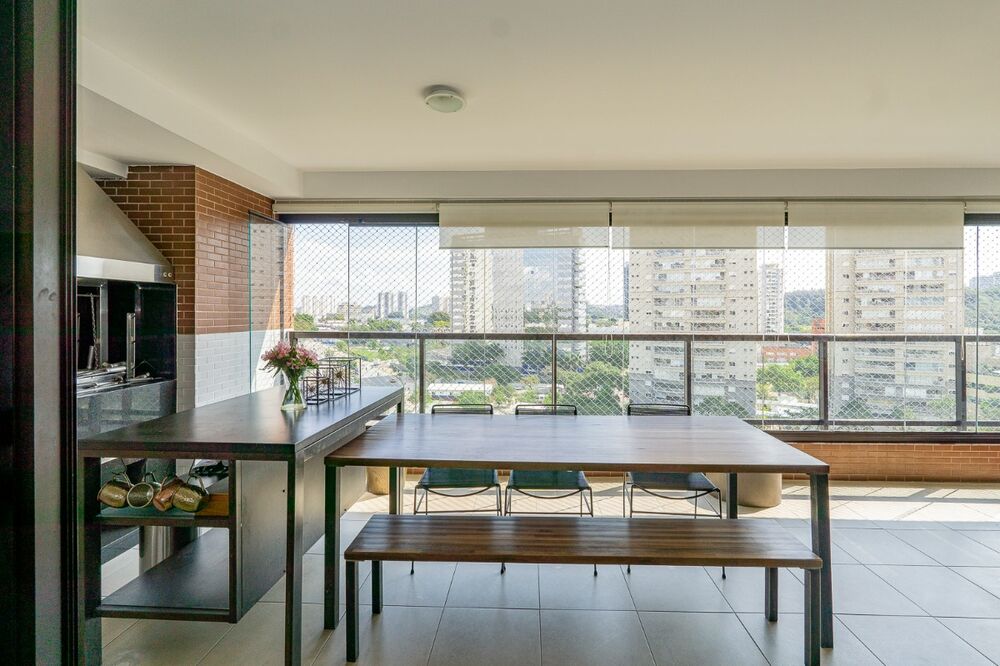 Apartamento à venda com 3 quartos, 167m² - Foto 2