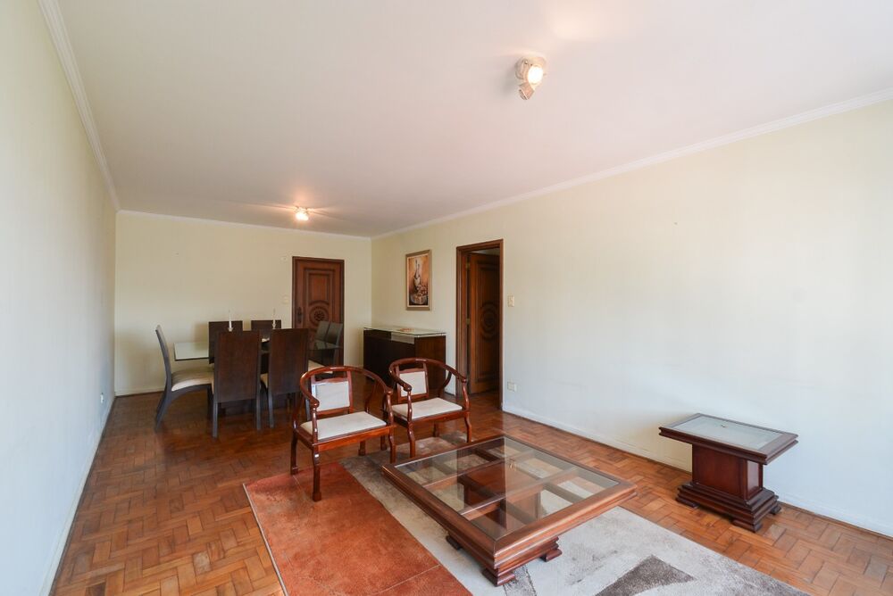 Apartamento à venda com 3 quartos, 140m² - Foto 2