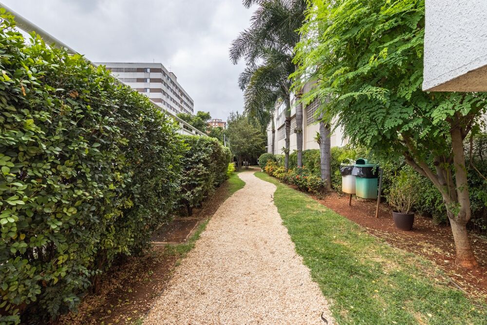 Apartamento à venda com 3 quartos, 80m² - Foto 4