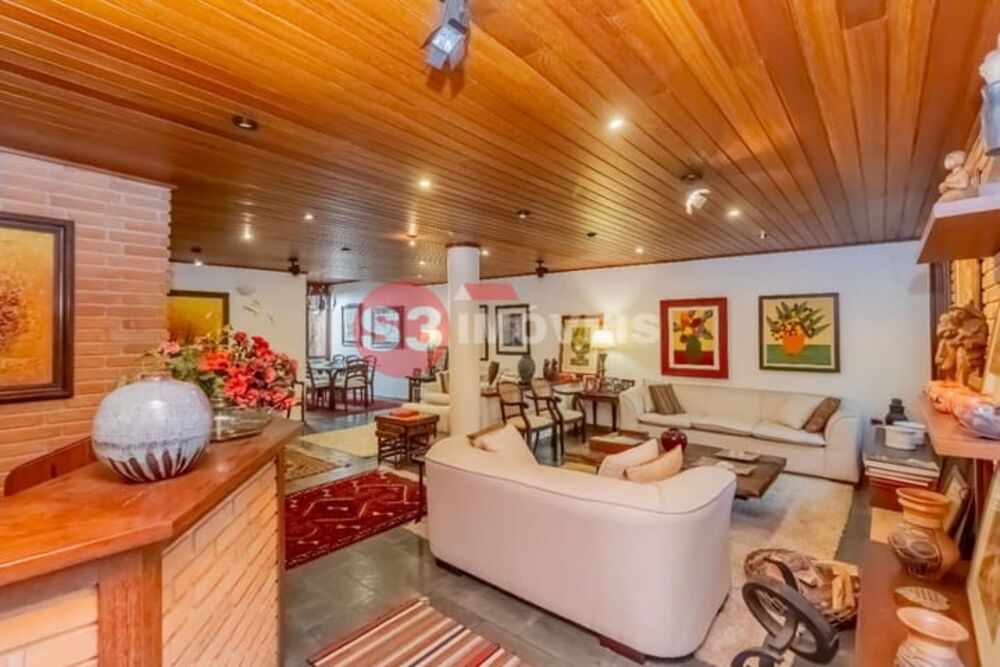 Casa, 4 quartos, 310 m² - Foto 1