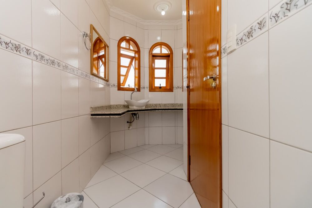 Casa à venda com 3 quartos, 211m² - Foto 5