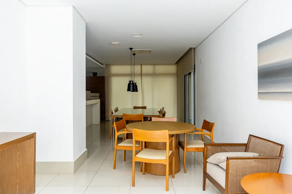 Apartamento, 3 quartos, 242 m² - Foto 2