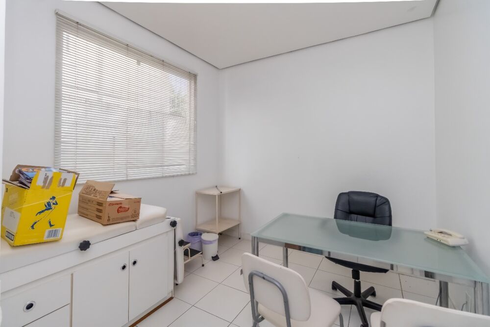 Casa, 4 quartos, 176 m² - Foto 1