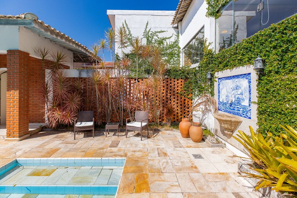 Casa à venda com 5 quartos, 582m² - Foto 2