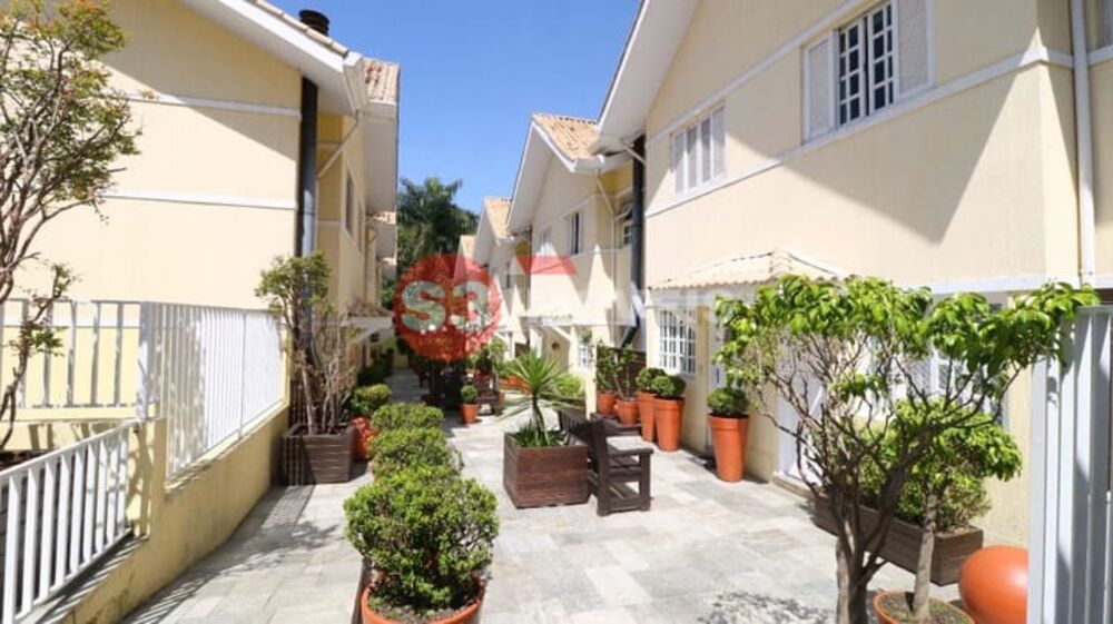 Casa de Condomínio à venda com 3 quartos, 157m² - Foto 1