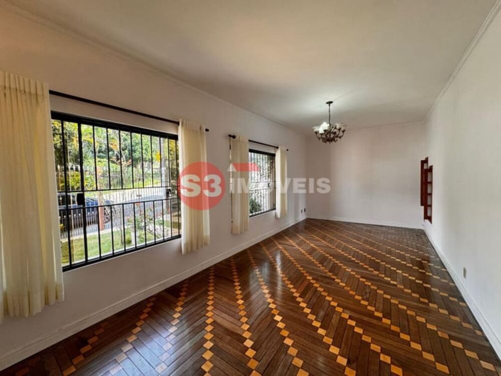 Casa à venda com 3 quartos, 178m² - Foto 3