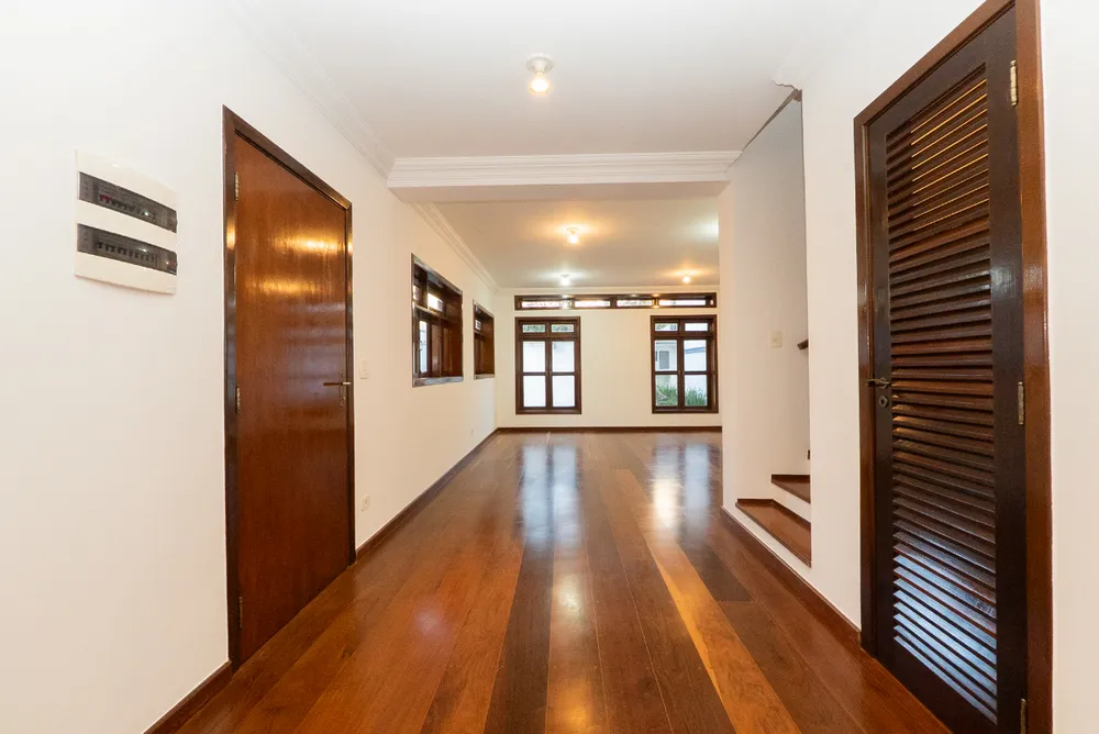 Casa, 3 quartos, 239 m² - Foto 1