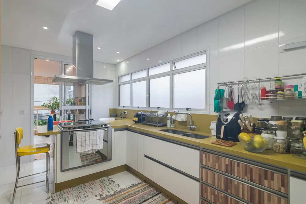 Apartamento, 3 quartos, 145 m² - Foto 2