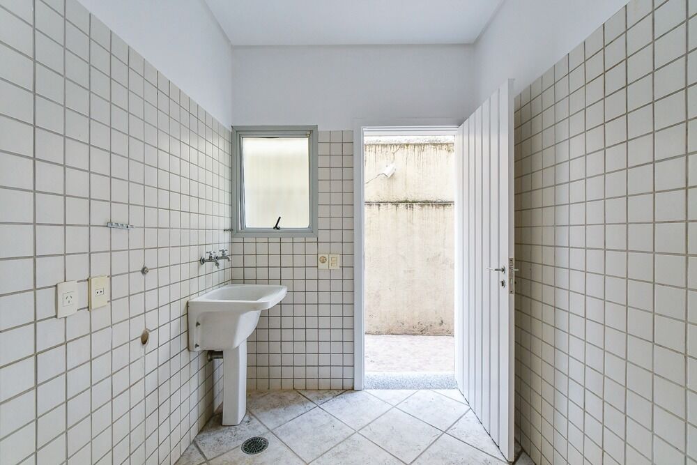 Casa, 4 quartos, 231 m² - Foto 1