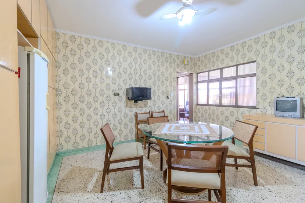 Casa, 3 quartos, 194 m² - Foto 1
