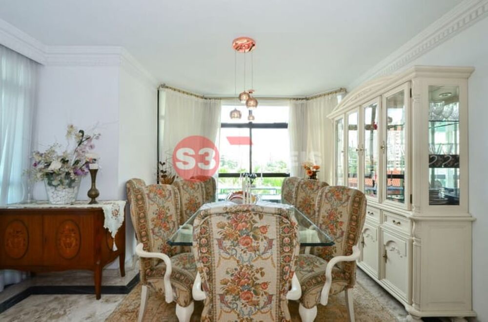 Apartamento à venda com 3 quartos, 230m² - Foto 3