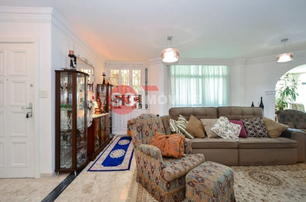 Apartamento à venda com 3 quartos, 230m² - Foto 1