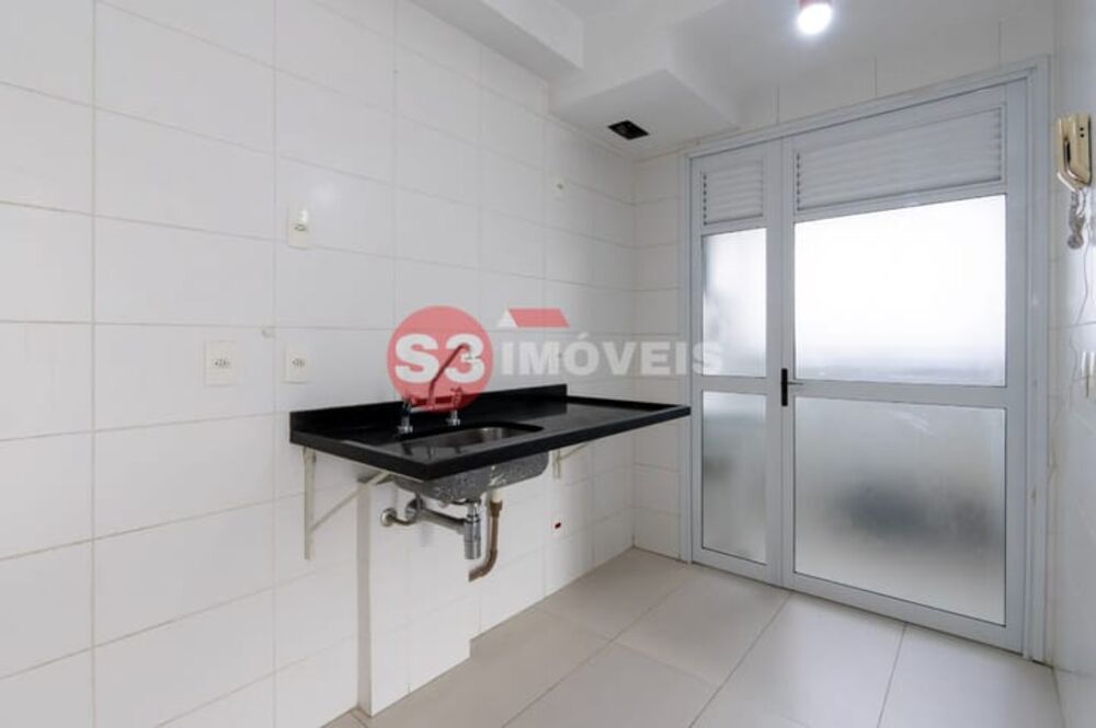 Apartamento à venda com 2 quartos, 60m² - Foto 15