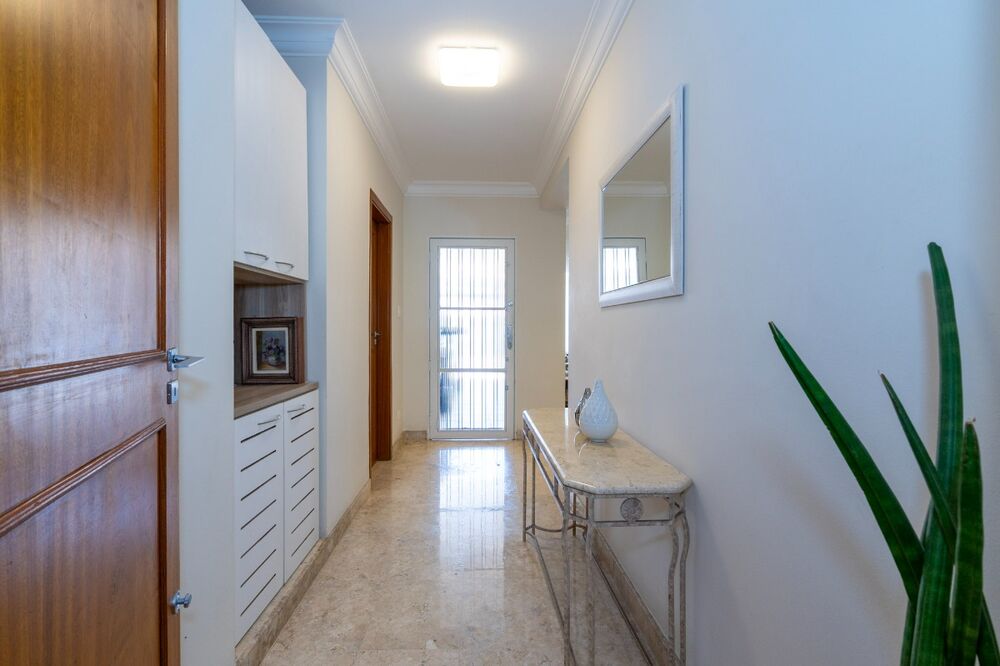 Casa, 4 quartos, 375 m² - Foto 1