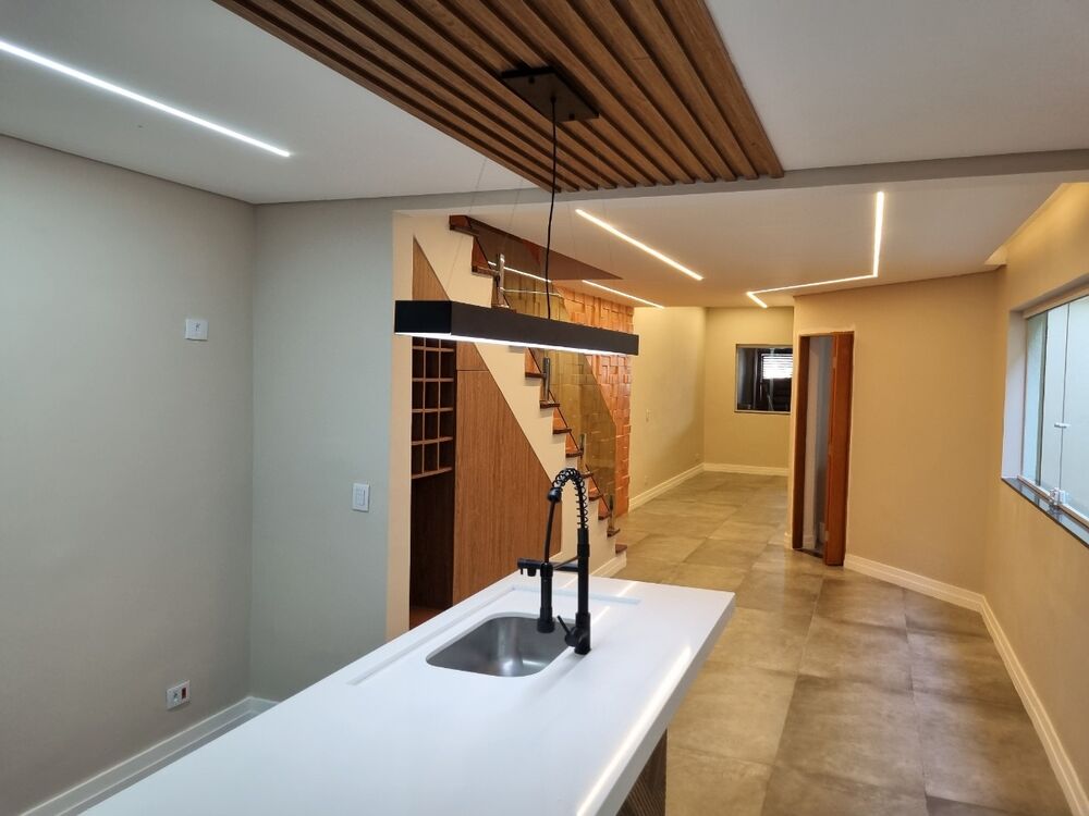 Casa, 3 quartos, 206 m² - Foto 1