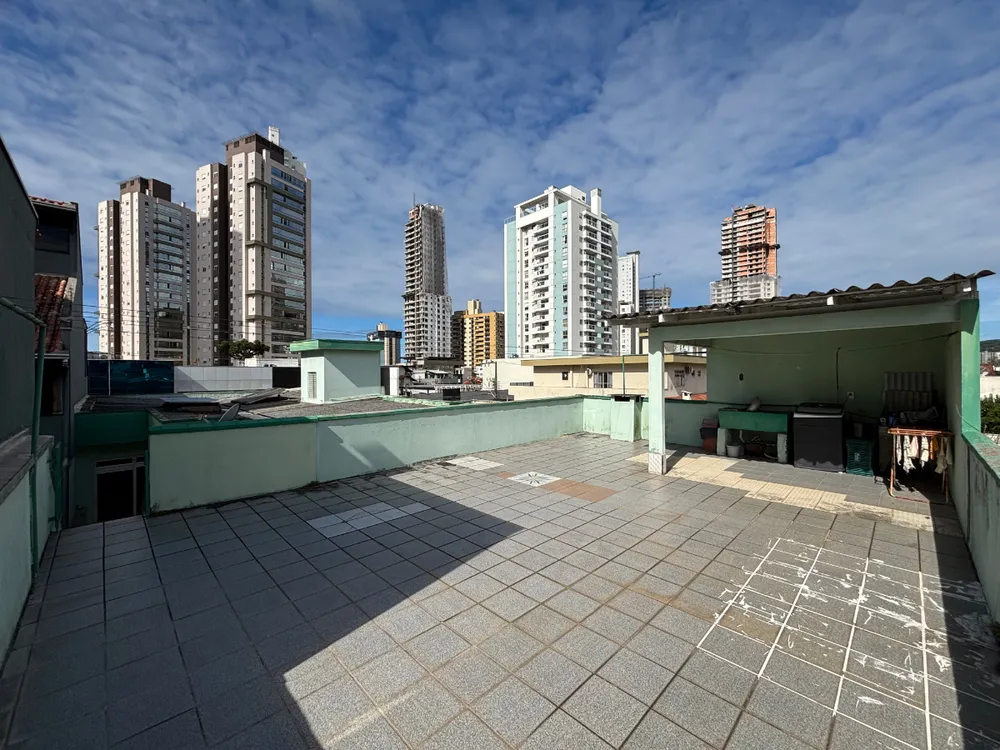 Casa, 6 quartos, 435 m² - Foto 1