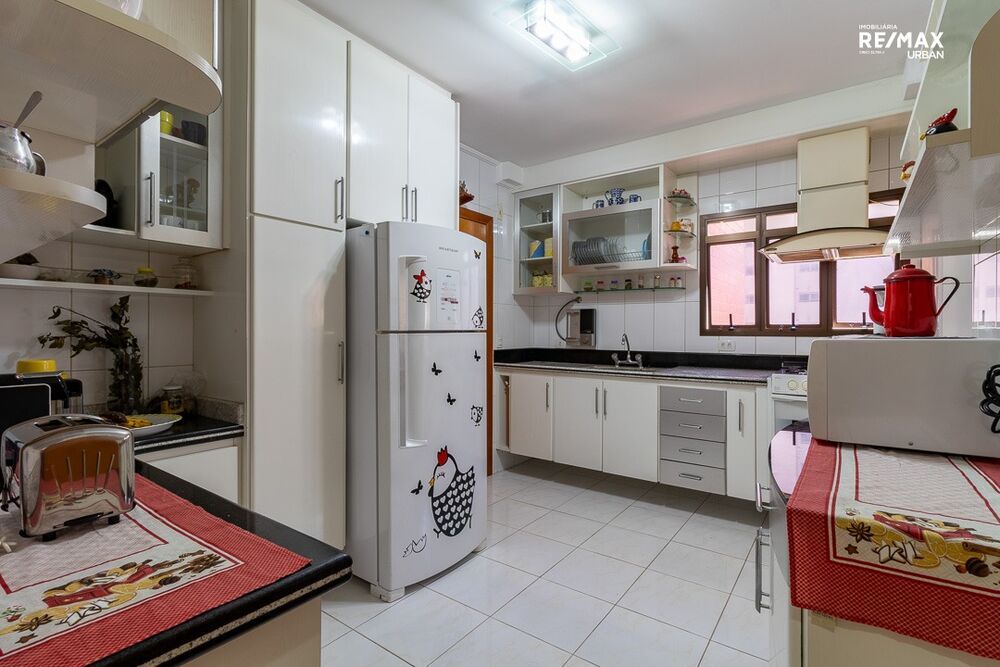 Apartamento à venda com 4 quartos, 146m² - Foto 18