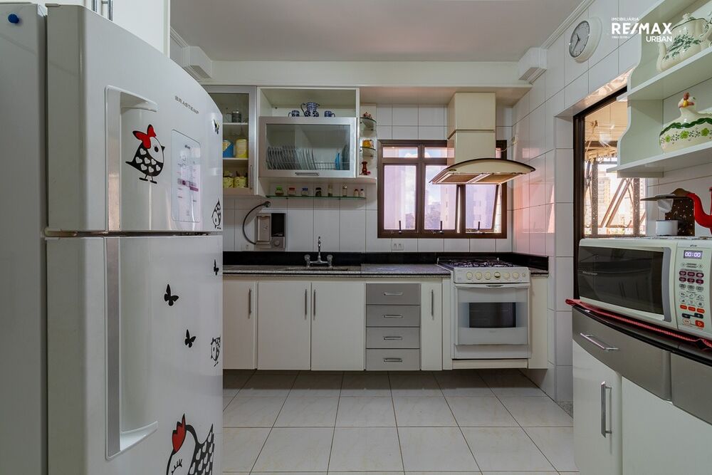 Apartamento à venda com 4 quartos, 146m² - Foto 19