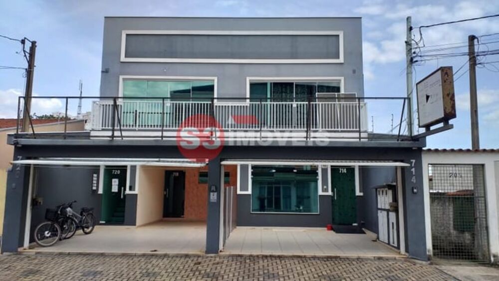 Casa para alugar com 4 quartos, 161m² - Foto 2