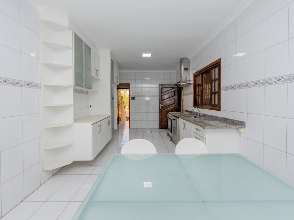 Casa, 3 quartos, 247 m² - Foto 3