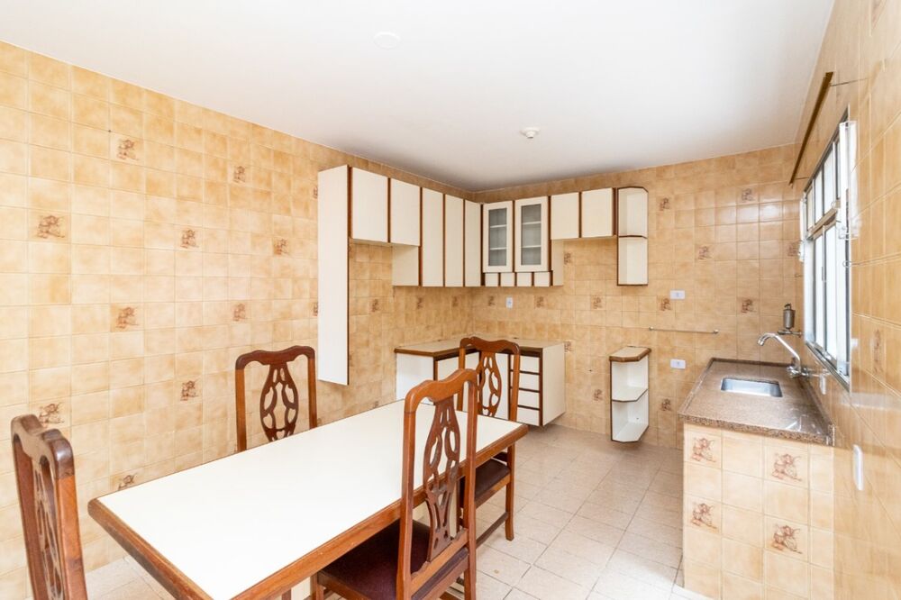 Casa à venda com 2 quartos, 120m² - Foto 1