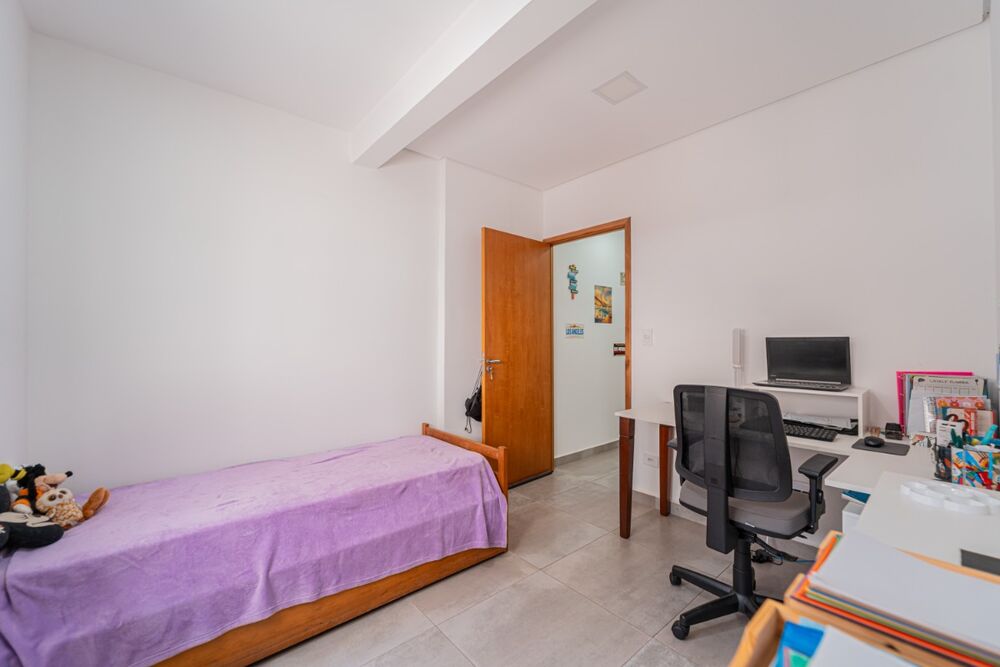 Casa, 4 quartos, 243 m² - Foto 2