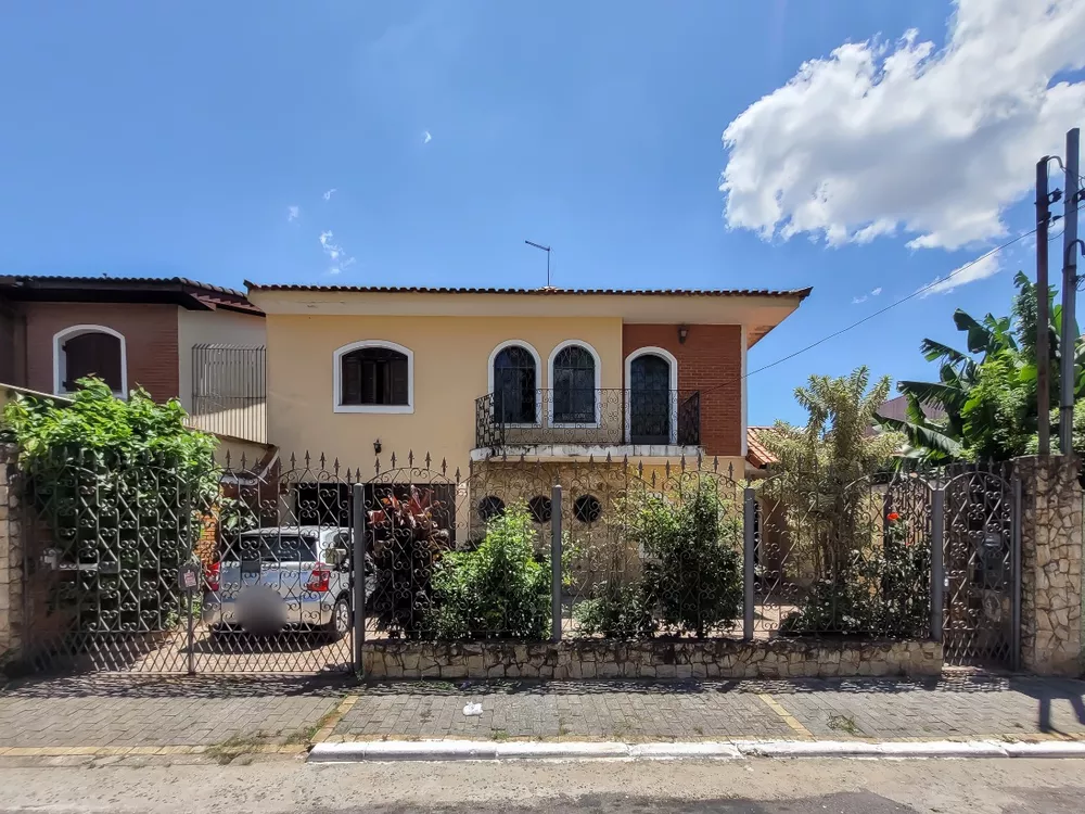Casa, 4 quartos, 280 m² - Foto 1