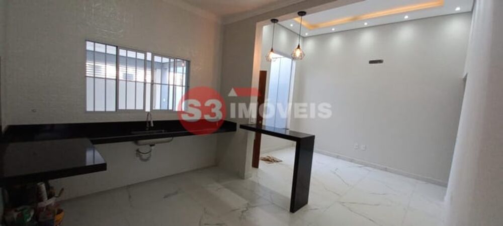 Casa à venda com 3 quartos, 125m² - Foto 3