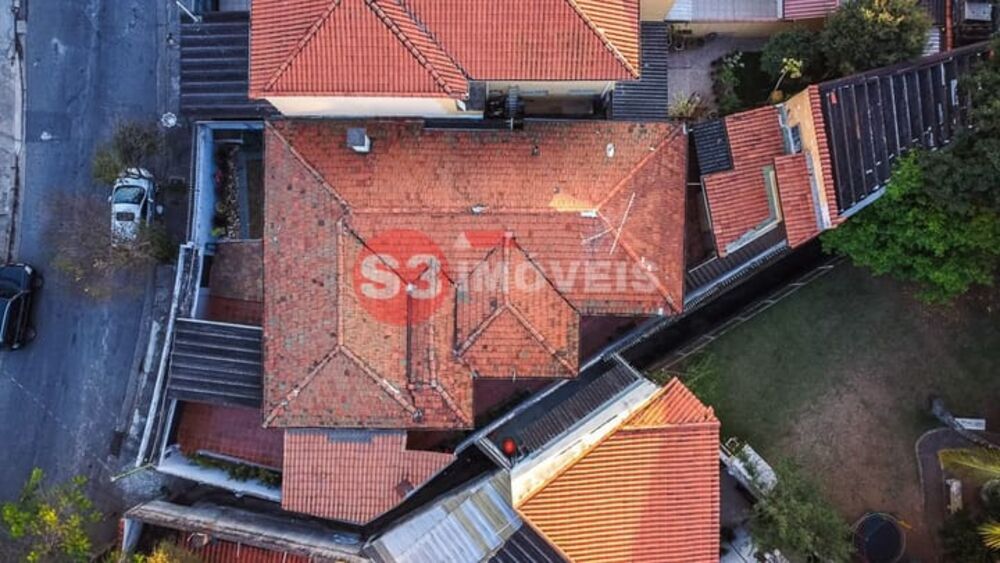 Casa à venda com 3 quartos, 250m² - Foto 8