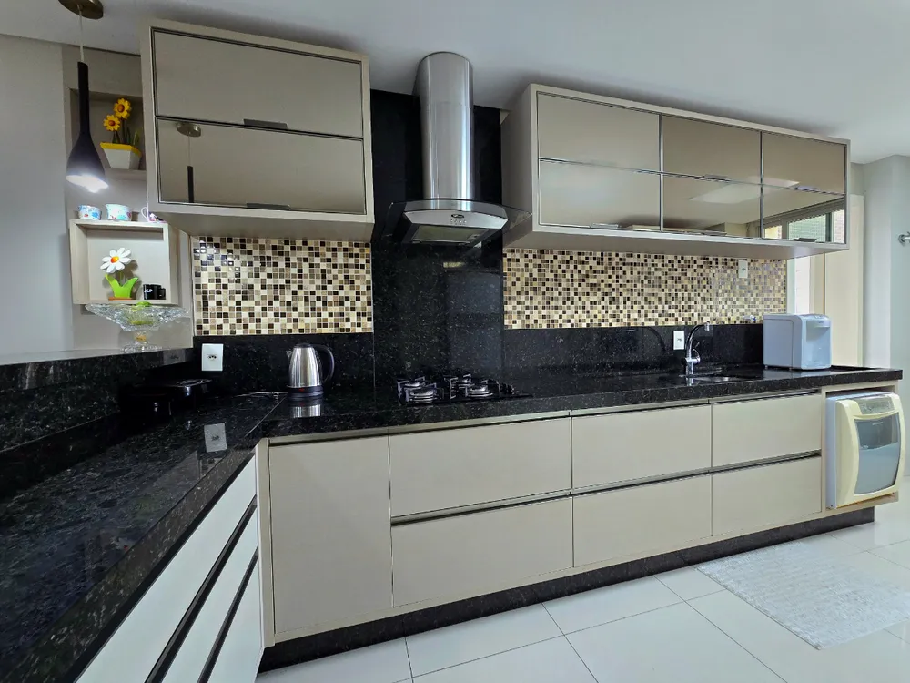 Apartamento, 3 quartos, 151000 m² - Foto 2