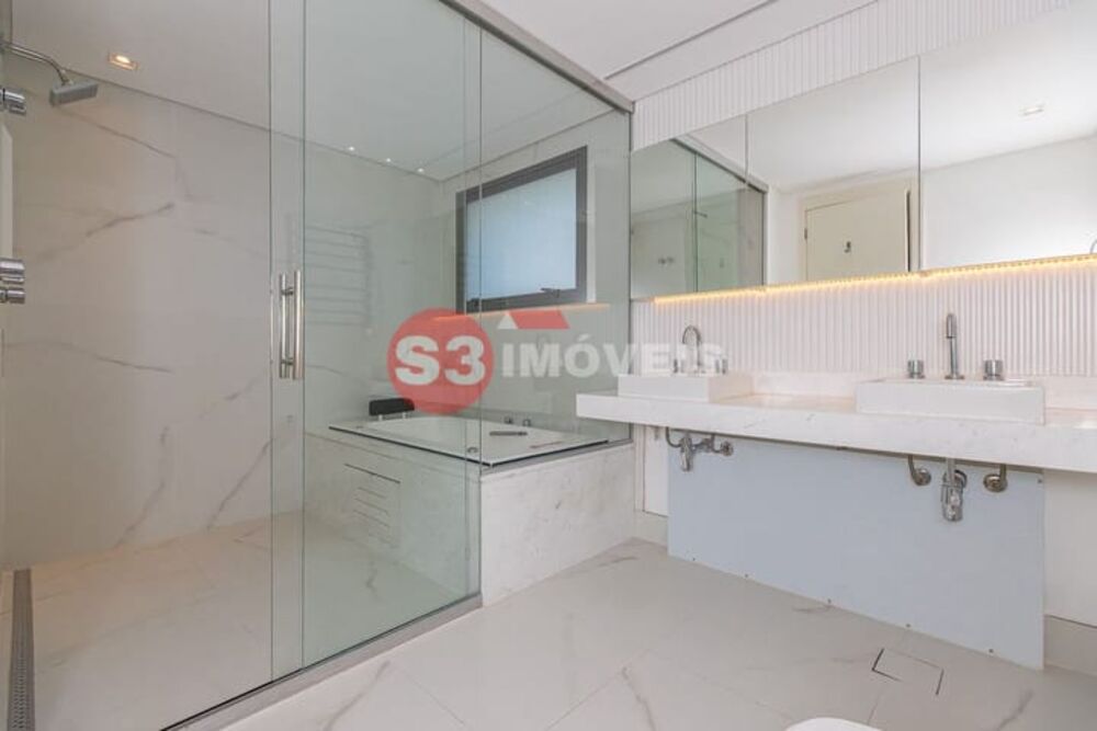 Apartamento, 3 quartos, 244 m² - Foto 1