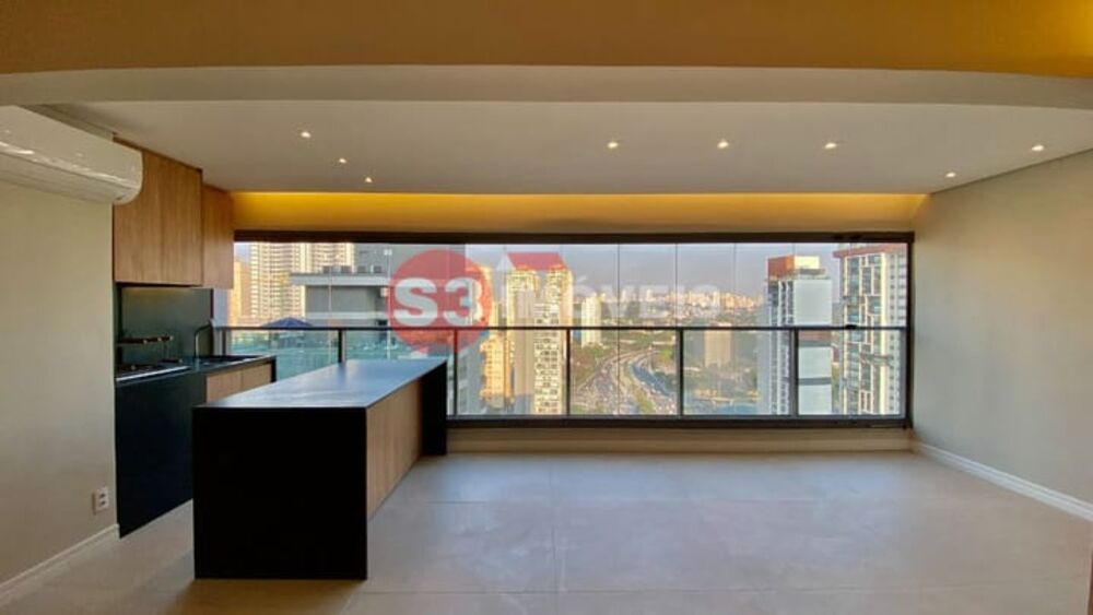 Apartamento à venda com 3 quartos, 130m² - Foto 1