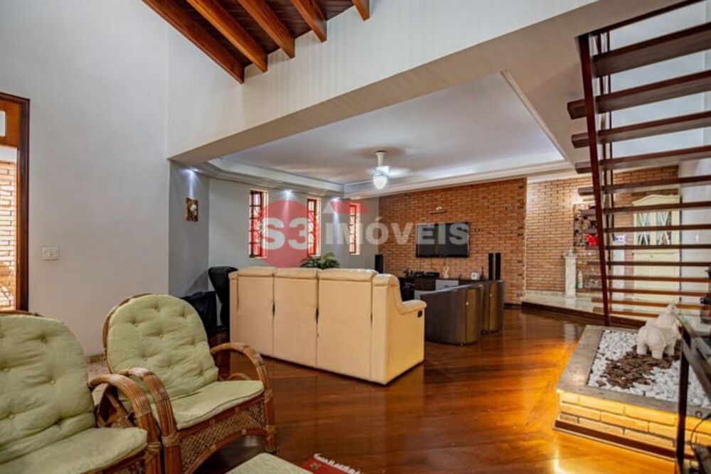 Casa, 3 quartos, 250 m² - Foto 2