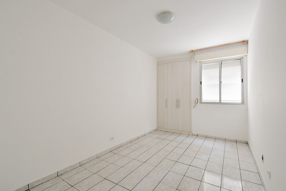Apartamento à venda com 2 quartos, 75m² - Foto 11