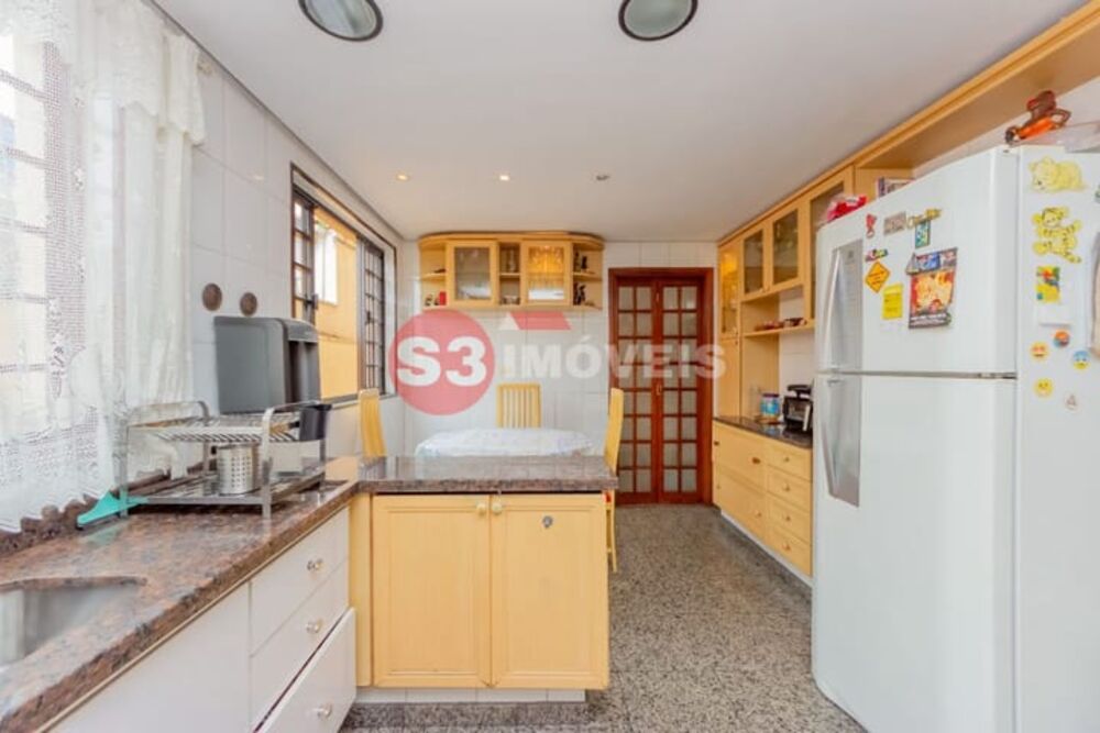 Casa, 3 quartos, 238 m² - Foto 3