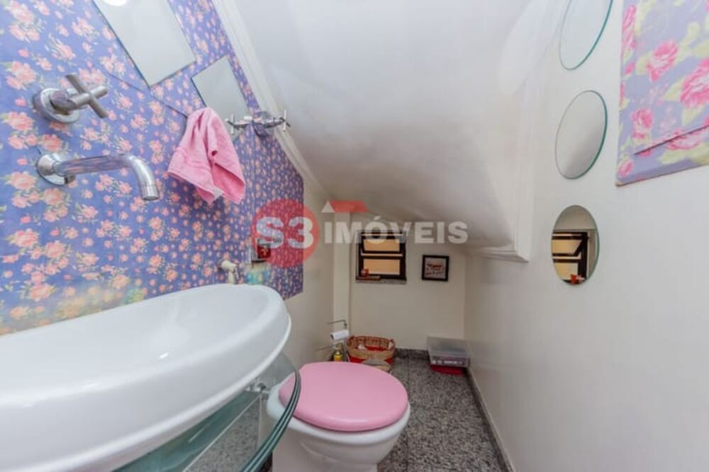 Casa, 3 quartos, 238 m² - Foto 1