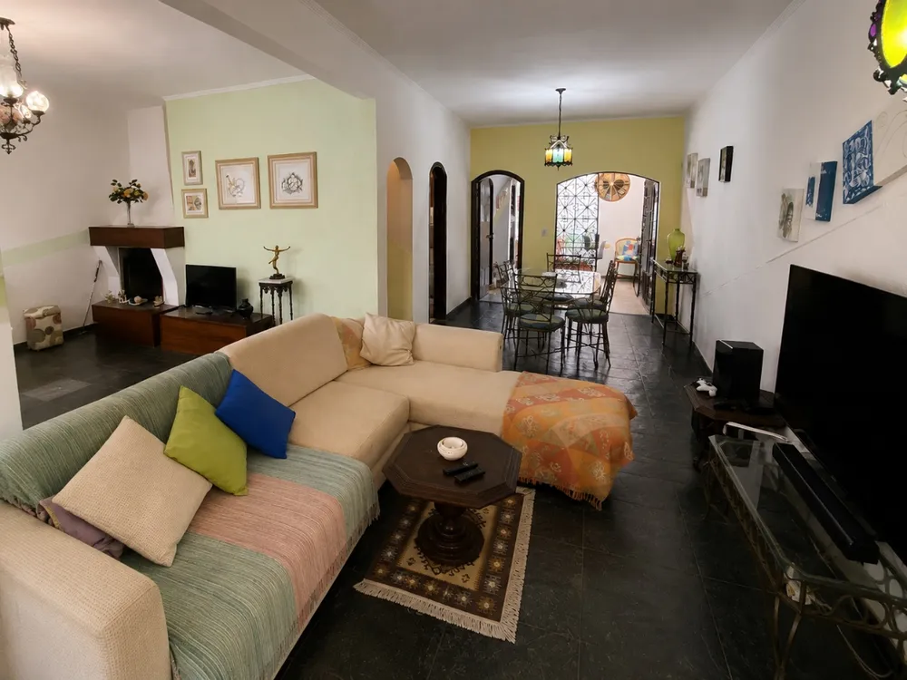 Casa, 6 quartos, 160 m² - Foto 1