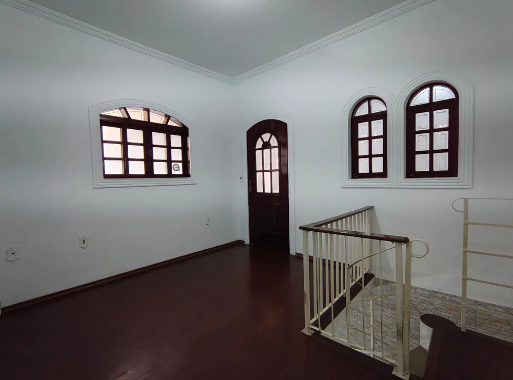 Casa, 3 quartos, 223 m² - Foto 1