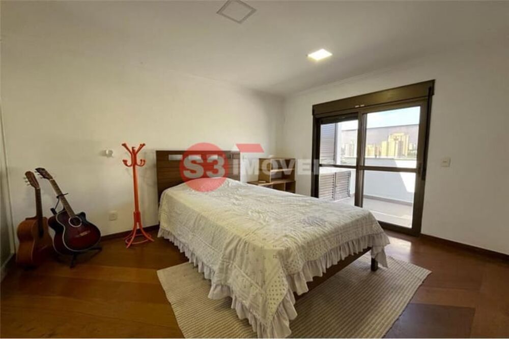 Cobertura, 3 quartos, 246 m² - Foto 4