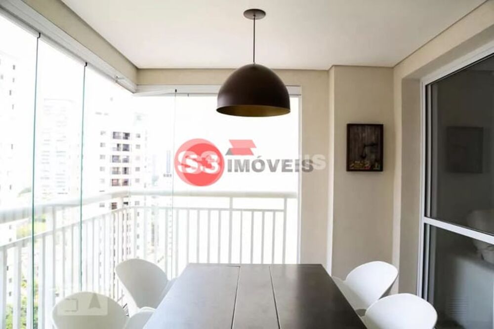 Apartamento à venda com 2 quartos, 70m² - Foto 4