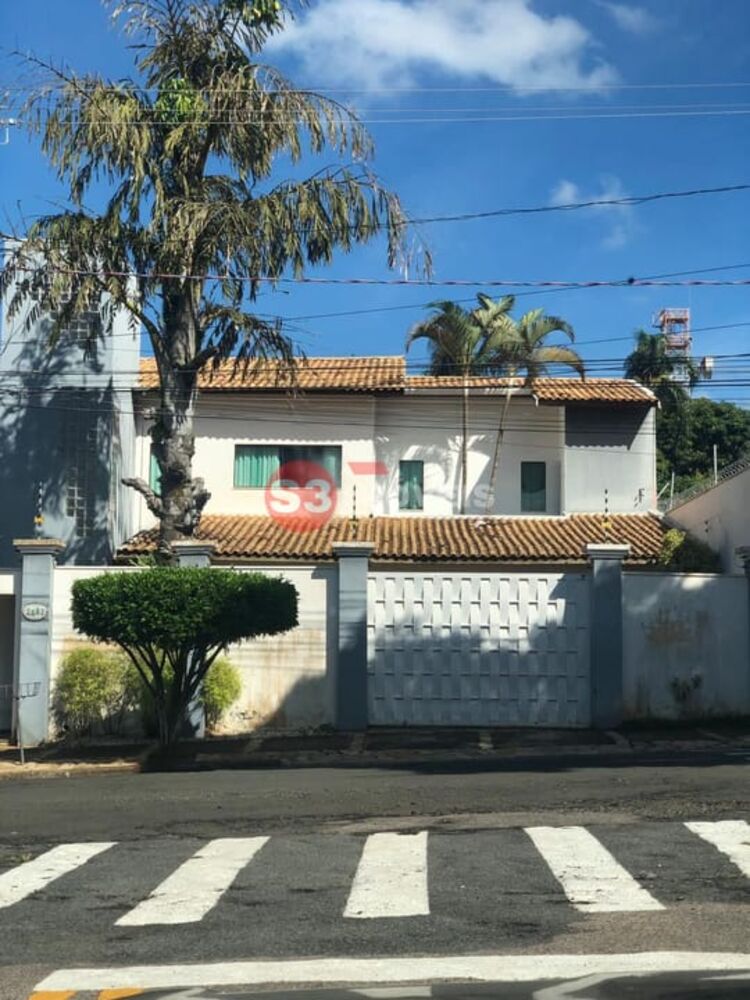 Casa, 3 quartos, 330 m² - Foto 1