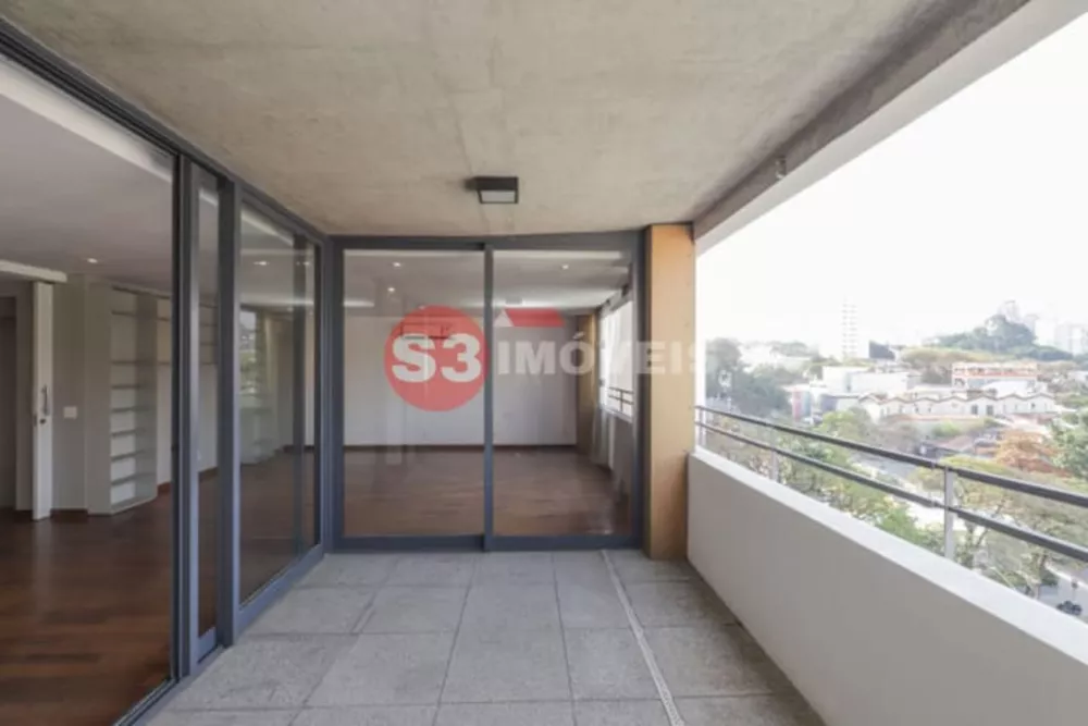 Apartamento à venda com 2 quartos, 145m² - Foto 1