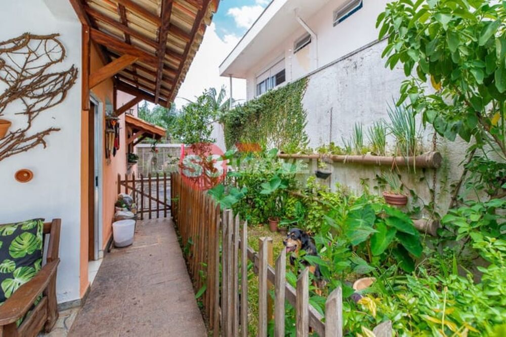 Casa à venda com 4 quartos, 454m² - Foto 3
