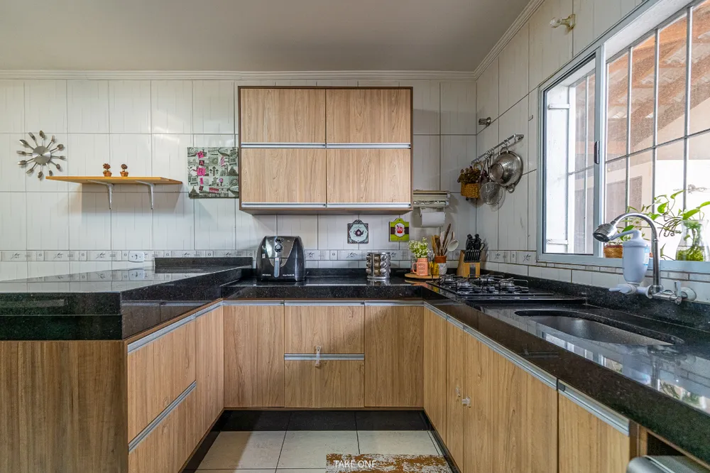 Casa, 3 quartos, 178 m² - Foto 1
