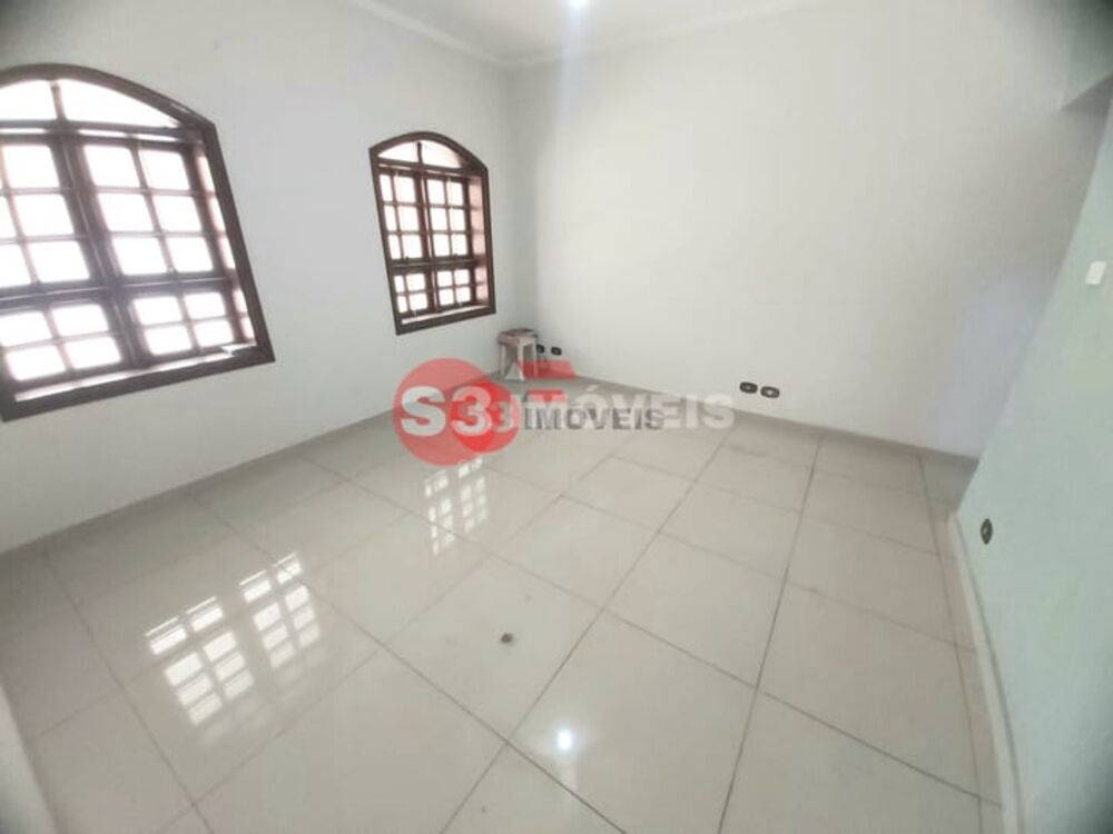 Casa, 3 quartos, 245 m² - Foto 1