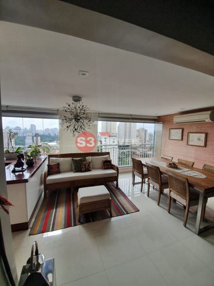 Apartamento à venda com 3 quartos, 133m² - Foto 1