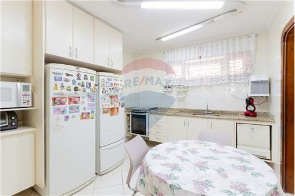 Casa, 3 quartos, 200 m² - Foto 2