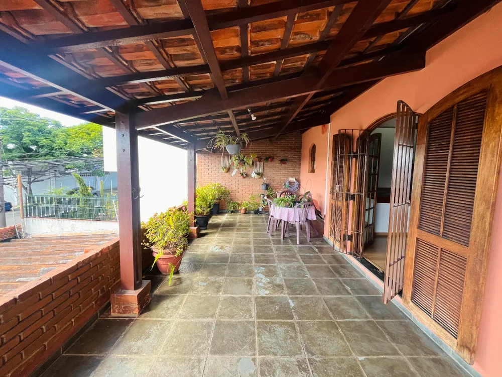 Sobrado, 4 quartos, 240 m² - Foto 1